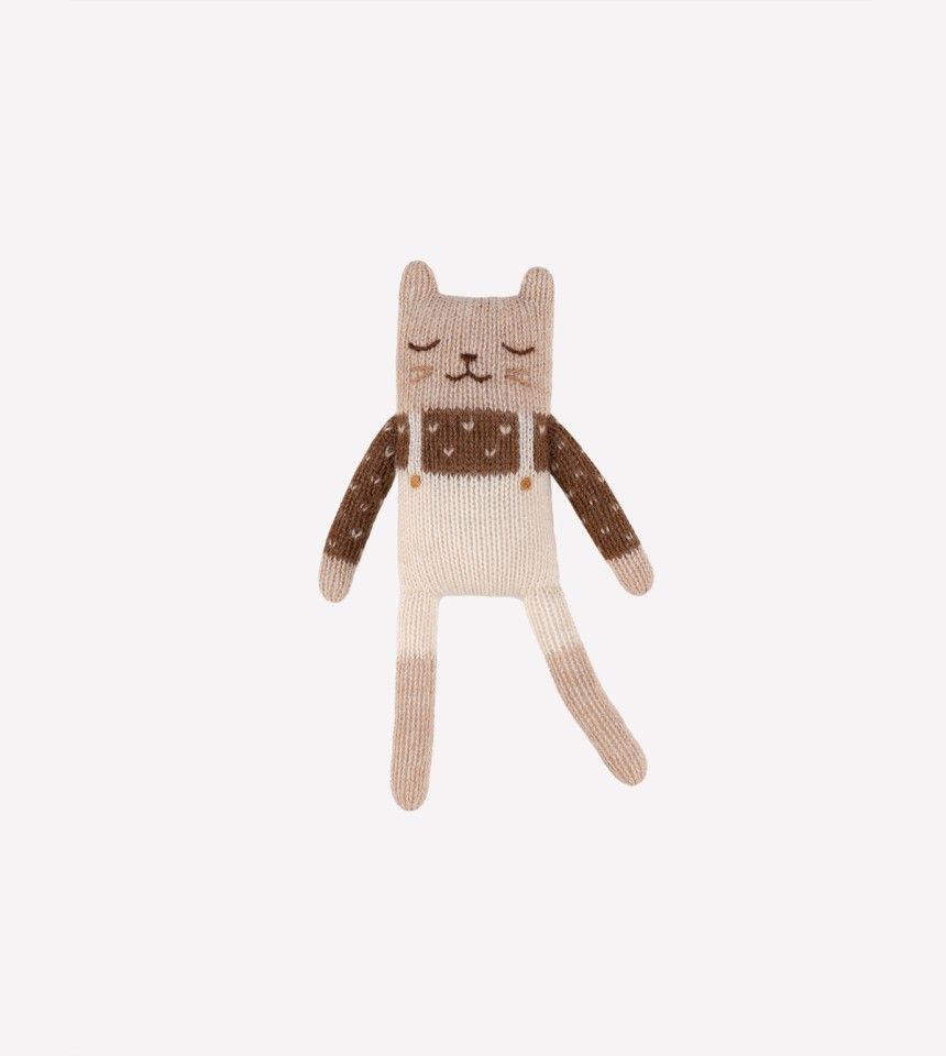 Kitten knit toy | ecru overalls