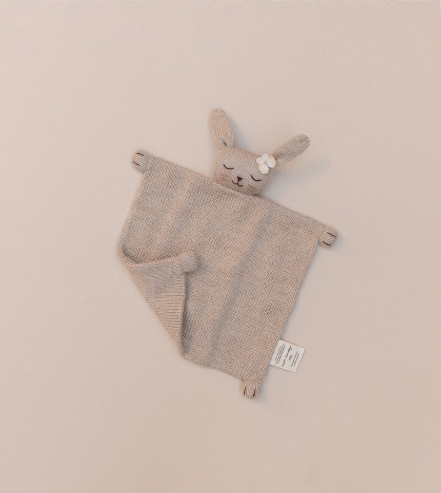Doudou plat tricoté | lapin sable
