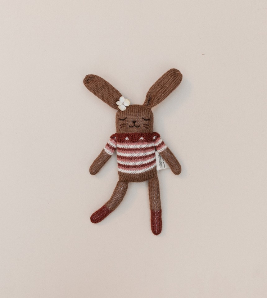 Bunny knit toy | sienna vintage top