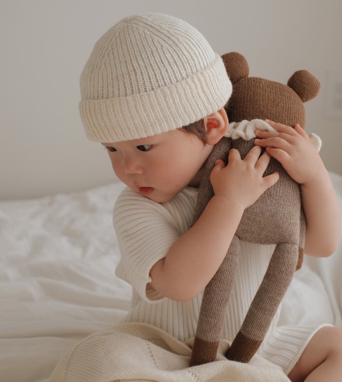Bonnet Bébé Côtelé Uni Couleur Crème - Taille Unique Réglable 3-8 Ans - Coton Doux GOTS