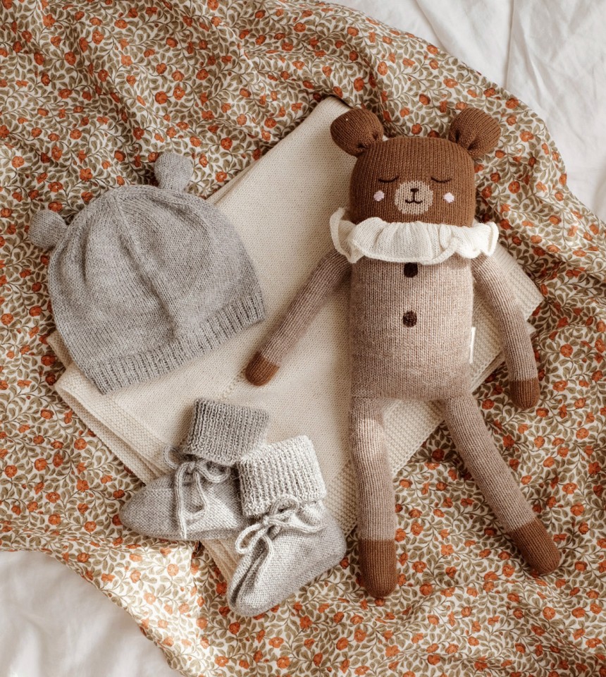 Knitted baby beanie bear