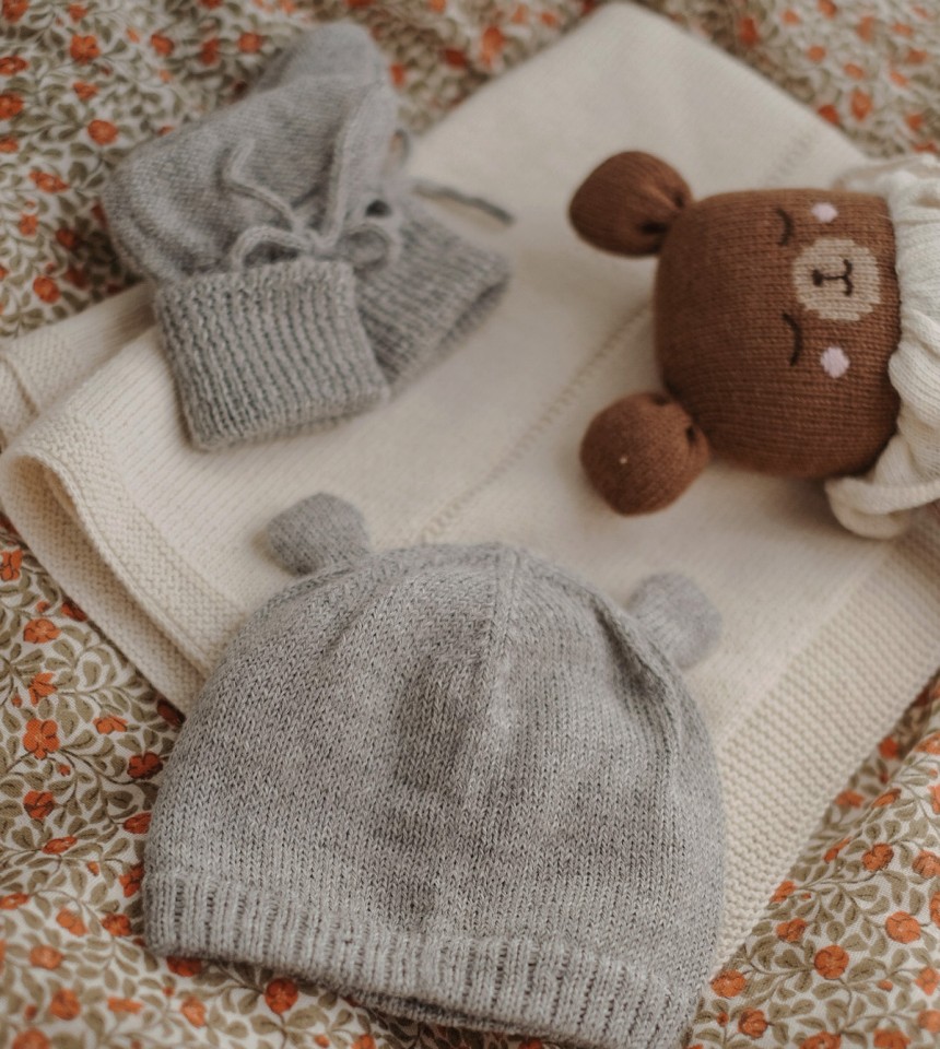 Knitted baby beanie bear