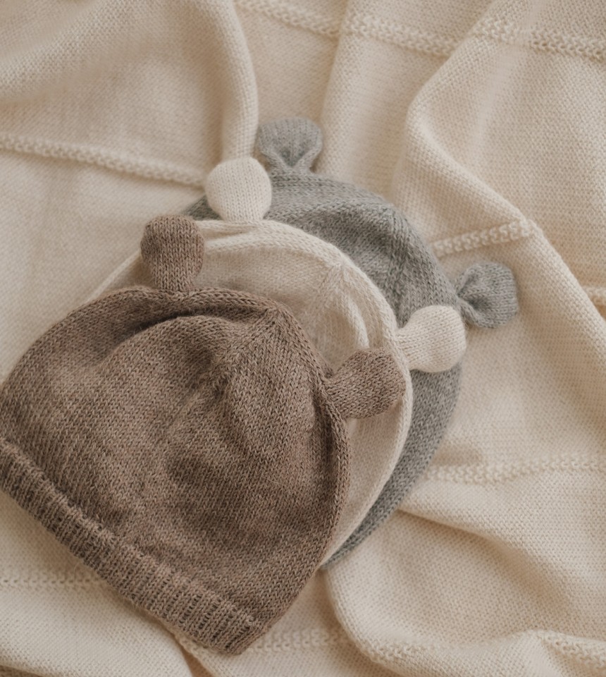 Knitted baby beanie bear