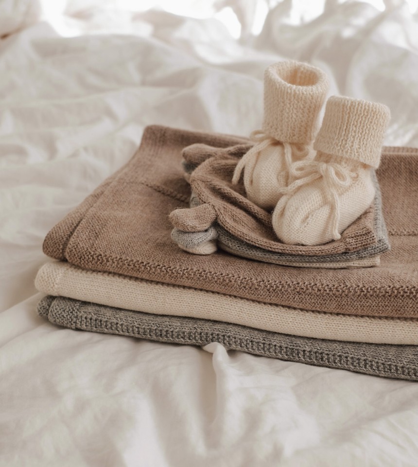 Knitted baby beanie bear