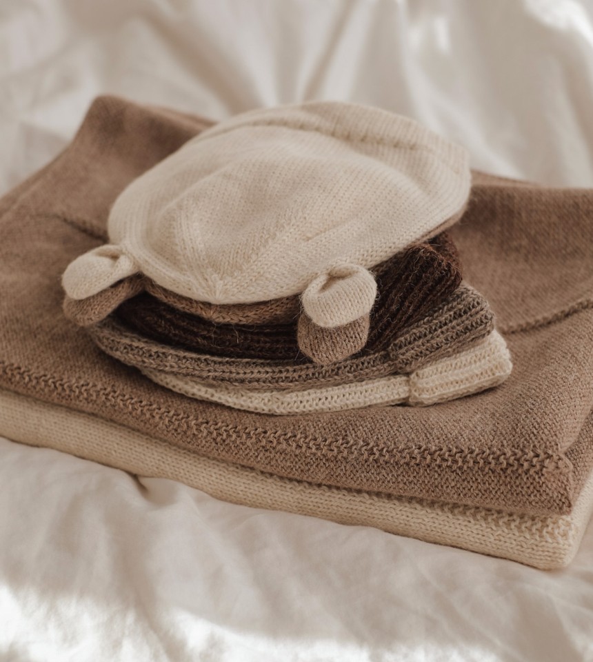 Knitted baby beanie bear