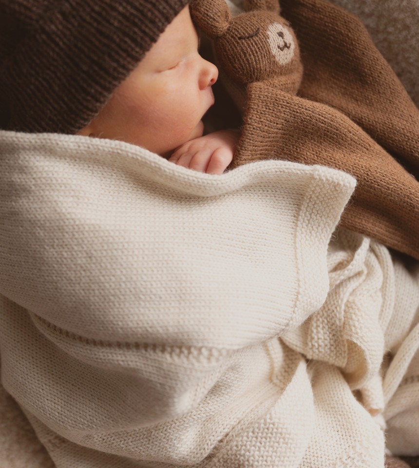 Paz knitted baby blanket