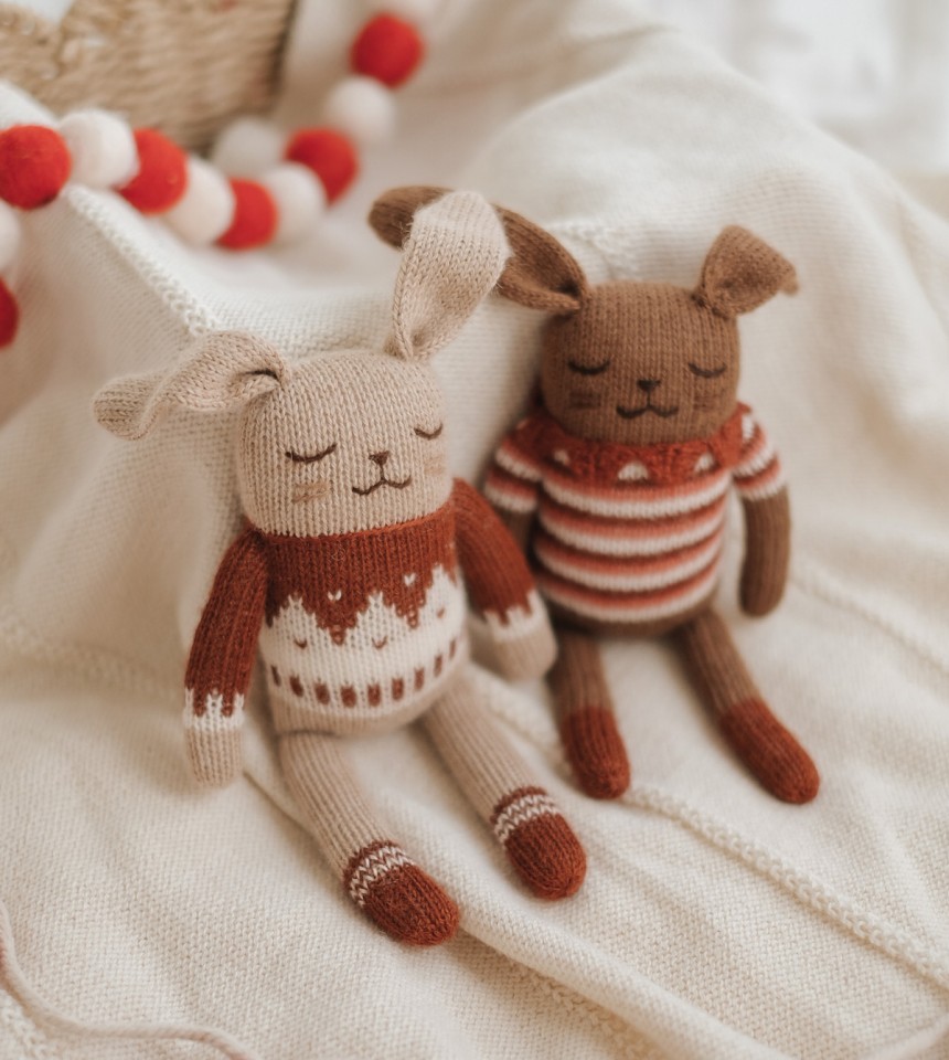 Bunny knit toy | sienna vintage top