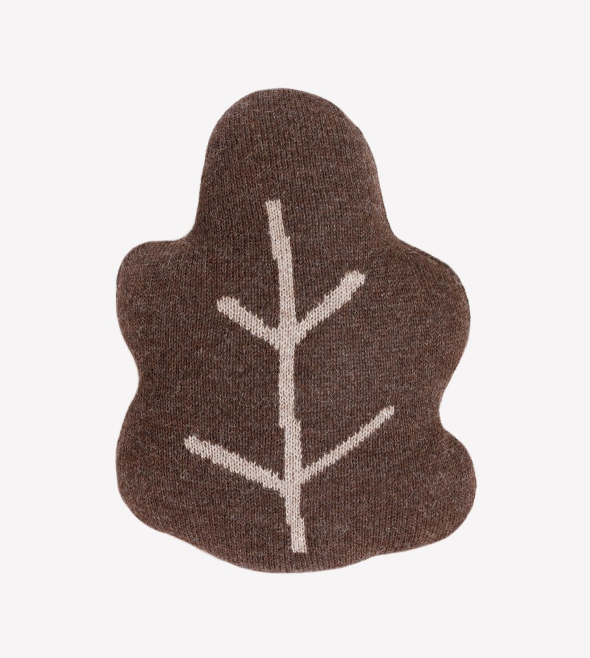 Oak leaf pillow | 10Y edition