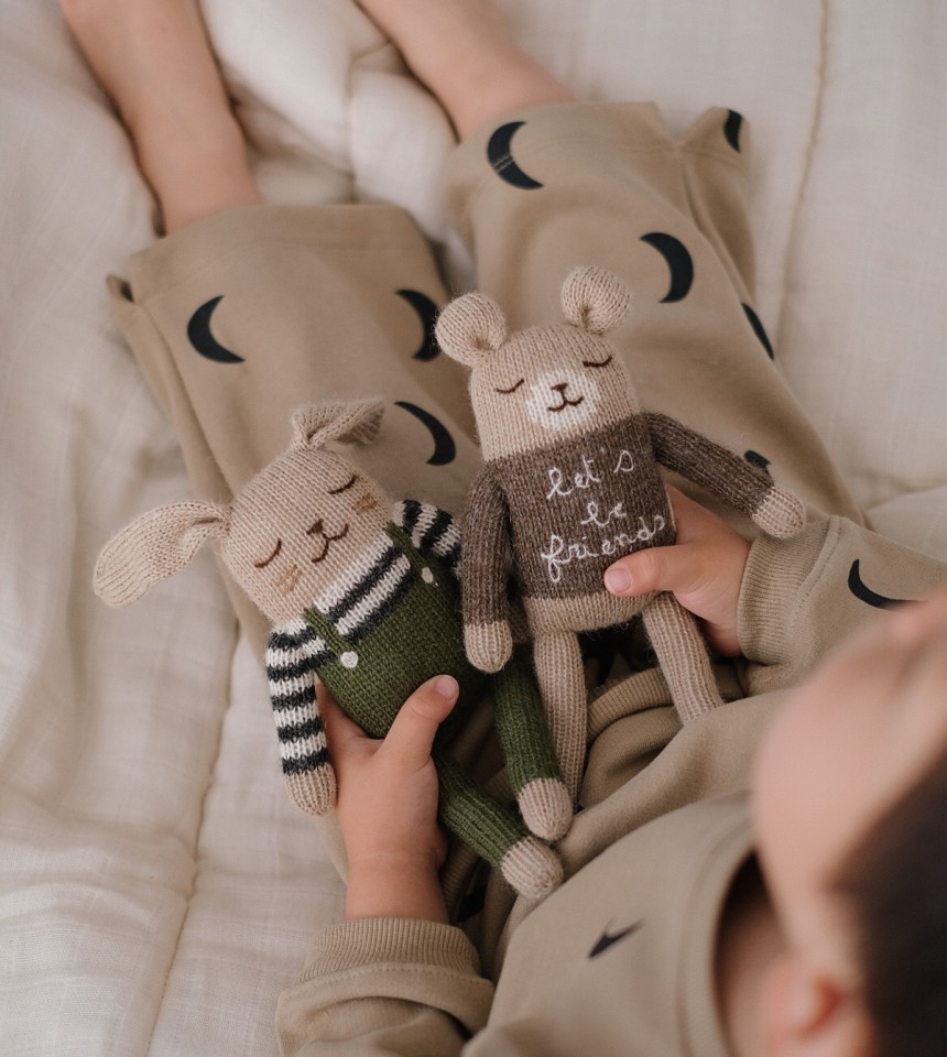 Friends teddy knit toy | Main Sauvage...