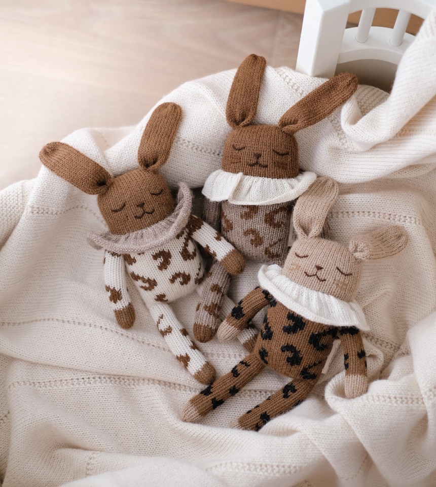 Graou bunny knit toy nut Main Sauvage...