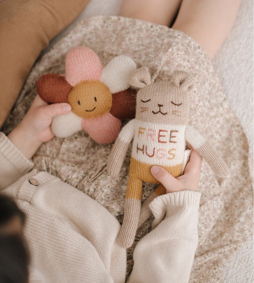 Bunny knit toy | free hugs