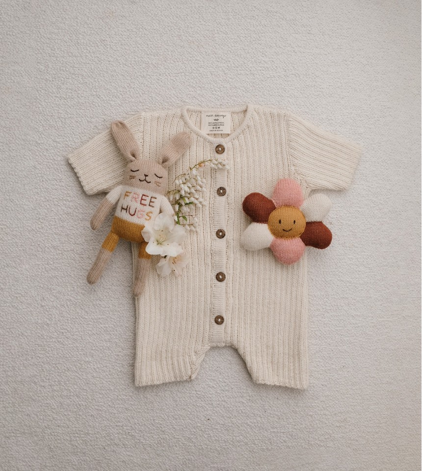 Flower rattle | sienna