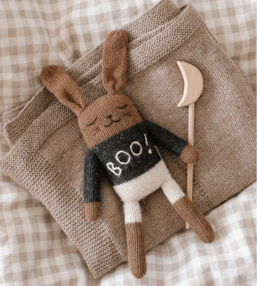 Bunny knit toy | boo
