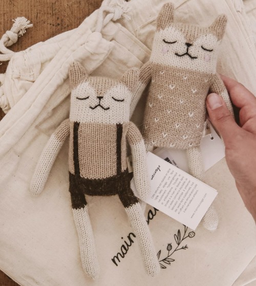 Fawn knit toy | sand