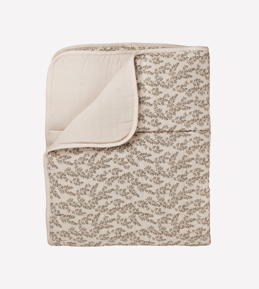 Quilted blanket | bay leaves