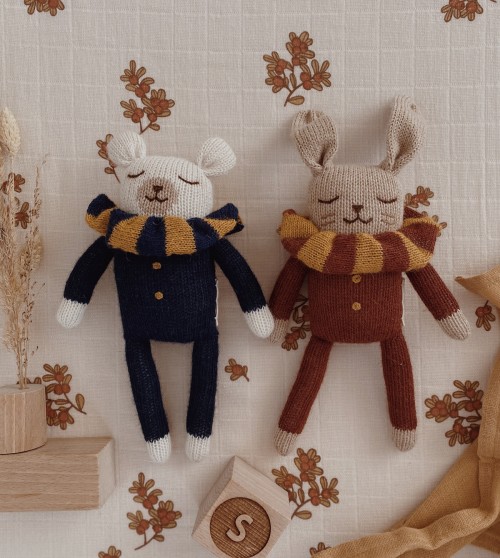 Doudou lapin | sienne à col rayé